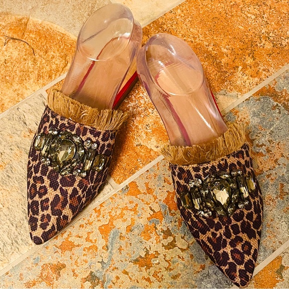 🐆Fabulous RARE Leopard Rhinestone & Fringe Flat Slides by Crown Vintage! - Picture 1 of 16